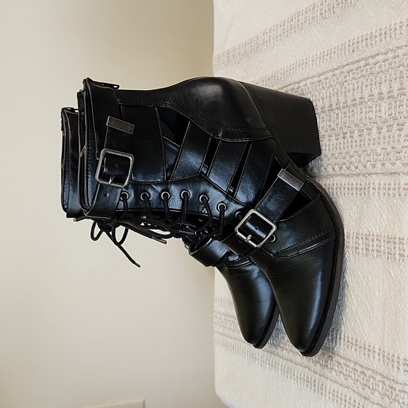 Coconuts by Matisse Getty Faux Leather Black Lace Up Strap Ankle Booties, 8M - Picture 4 of 12